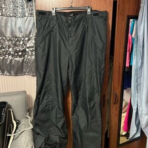 New without tags, ski pants